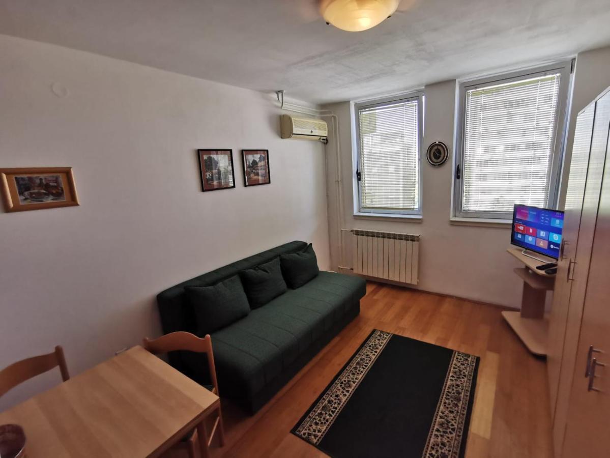 Apartmán Bulevar Stan Na Dan Novi Sad Exteriér fotografie